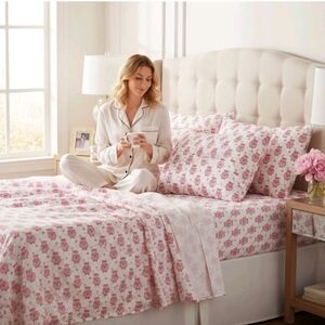 Juicy Couture Twin Sheet Set 4 PC Christmas Snow Gloves Gingerbread House